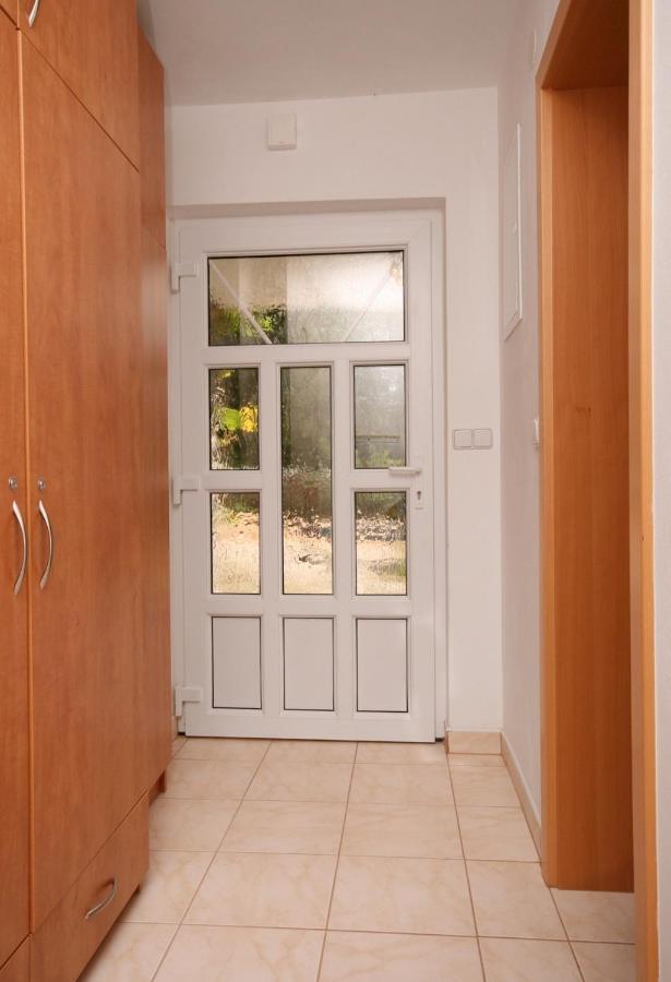 With A Parking Space Pinezici, Krk - 5464 Apartmán Pinezići