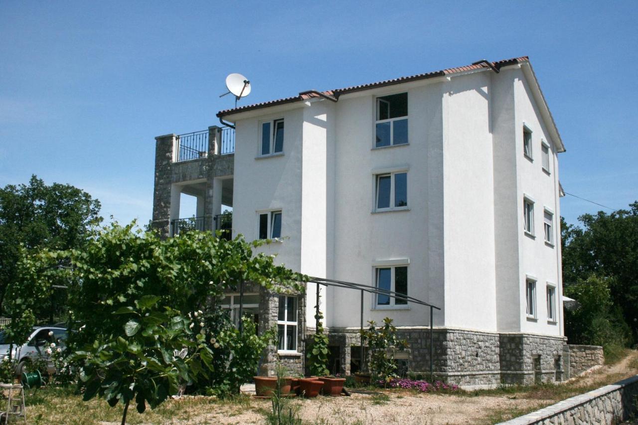 Apartments With A Parking Space Pinezici, Krk - 5464 Apartment *